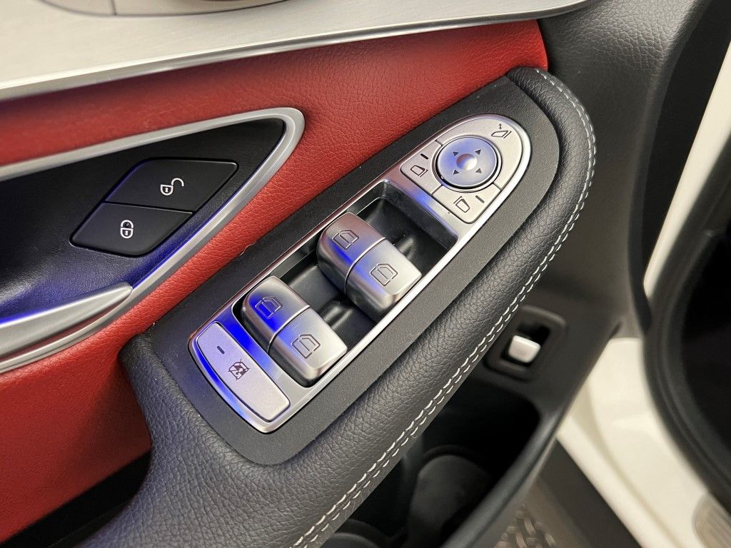 Thumbnail: 2022 Mercedes-Benz GLC - 22