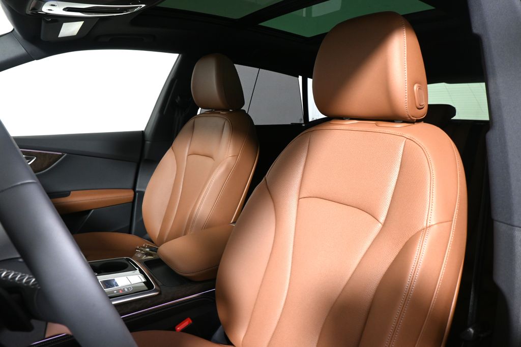 Thumbnail: 2026 Audi Q8 - 15