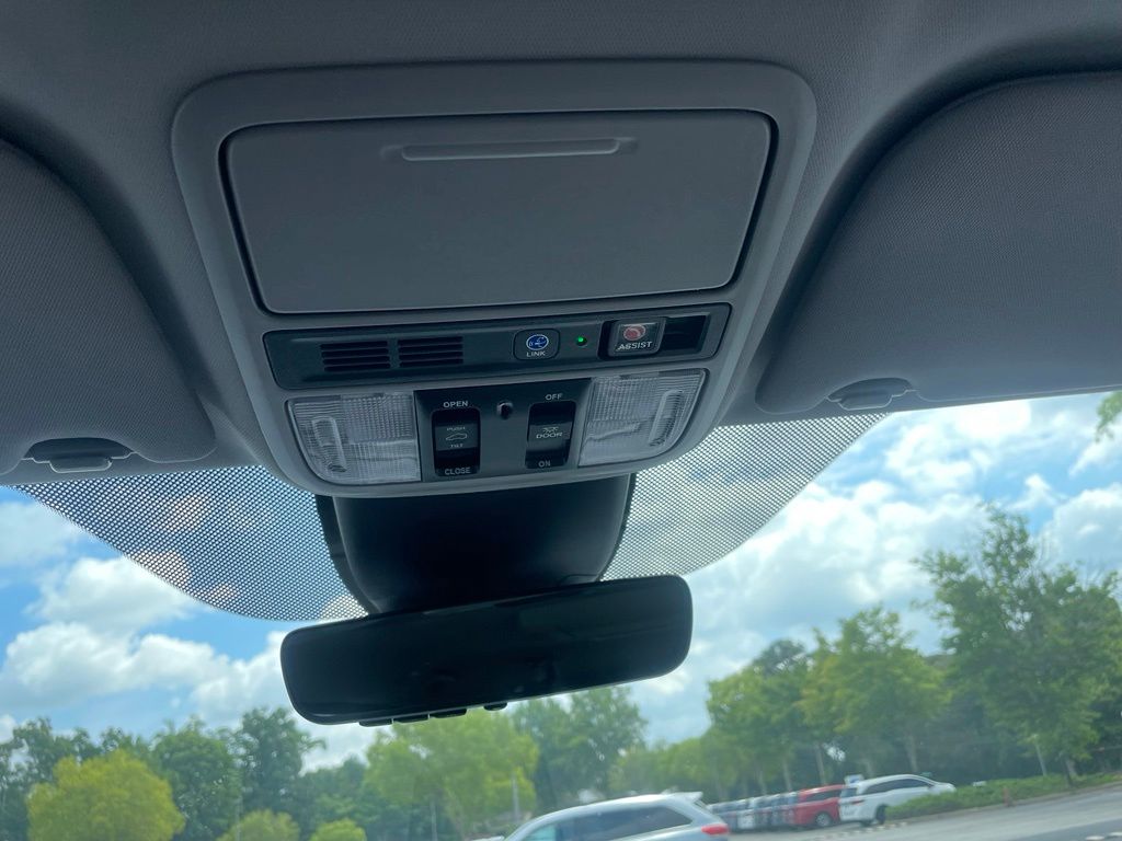 Thumbnail: 2023 Honda Odyssey - 16