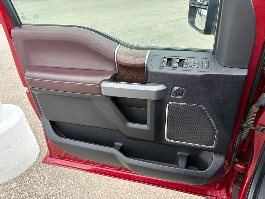 Used Car 2017 Ford F-350sd  Platinum For Sale Under $60,000 In Floresville, Texas