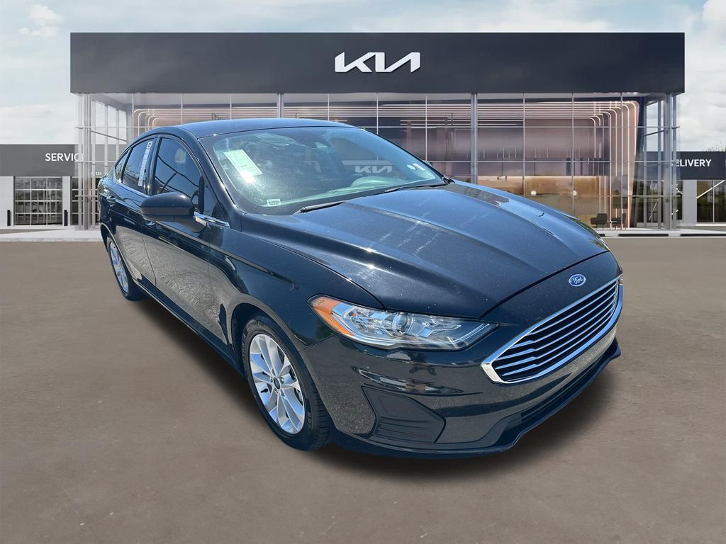 Black 2019 Ford Fusion SE Sedan Front-Wheel Drive 6-Speed Automatic