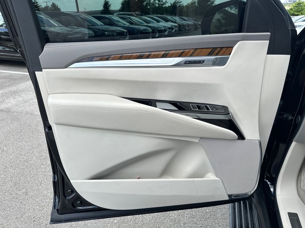 Used 2025 Black Cadillac Premium Luxury Platinum image 19