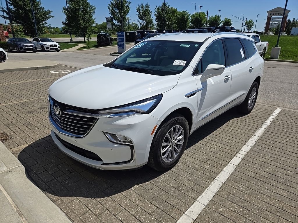 2023 Buick Enclave Essence