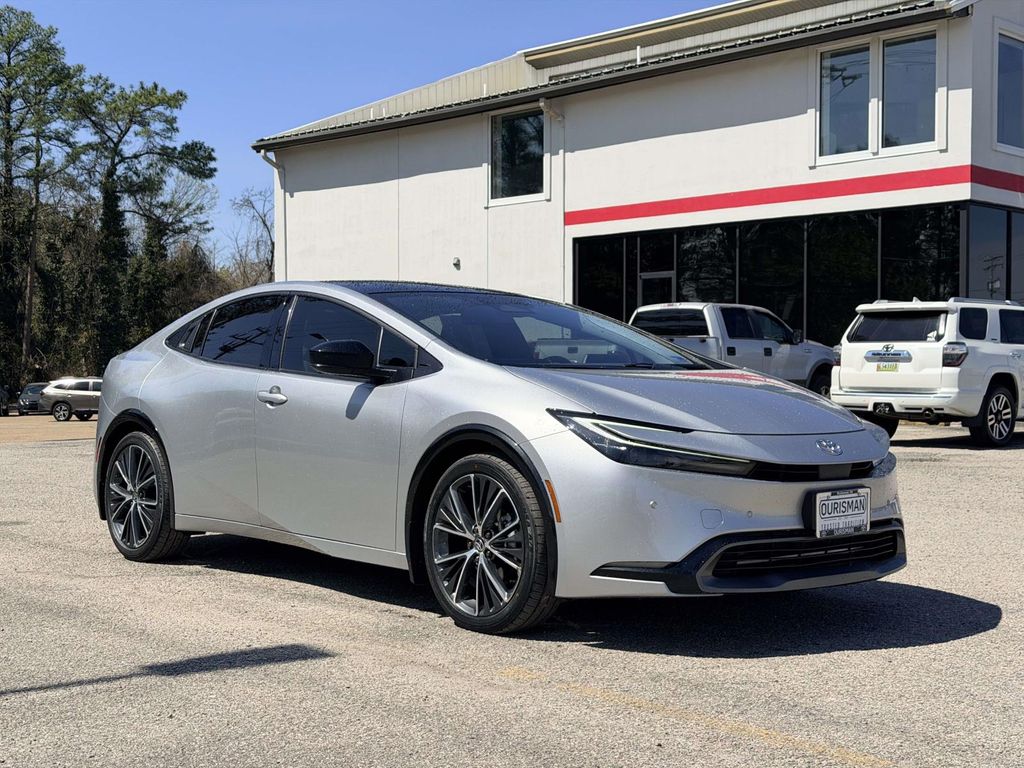 2024 Toyota Prius XLE FWD