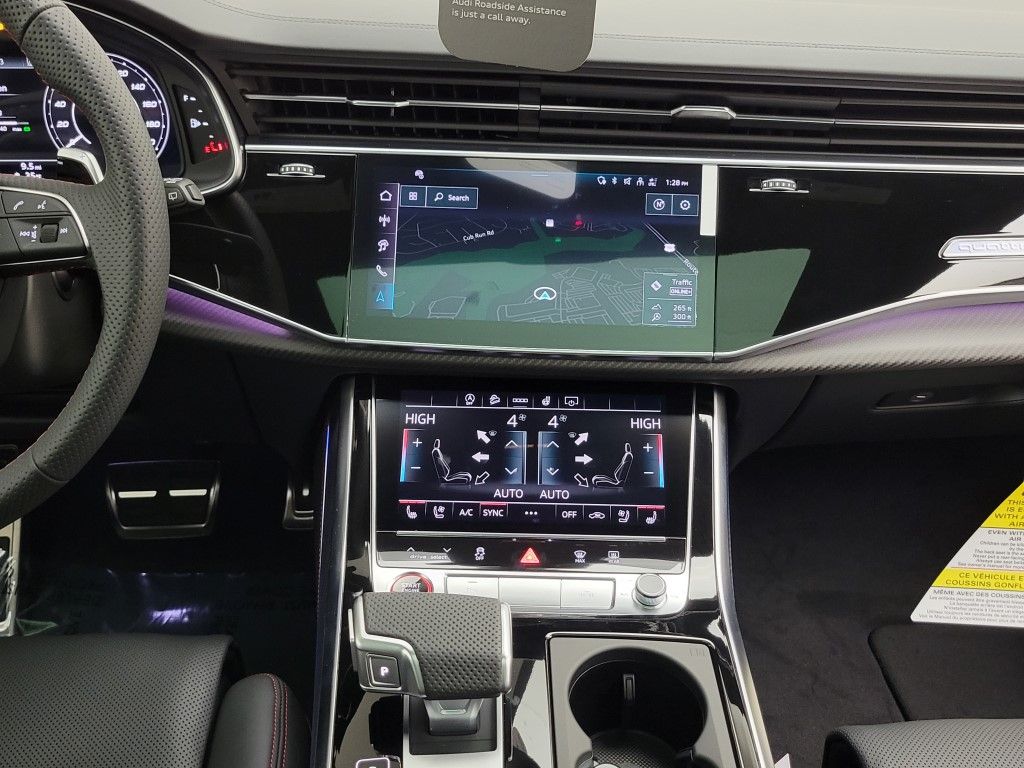 Thumbnail: 2026 Audi RS Q8 - 21