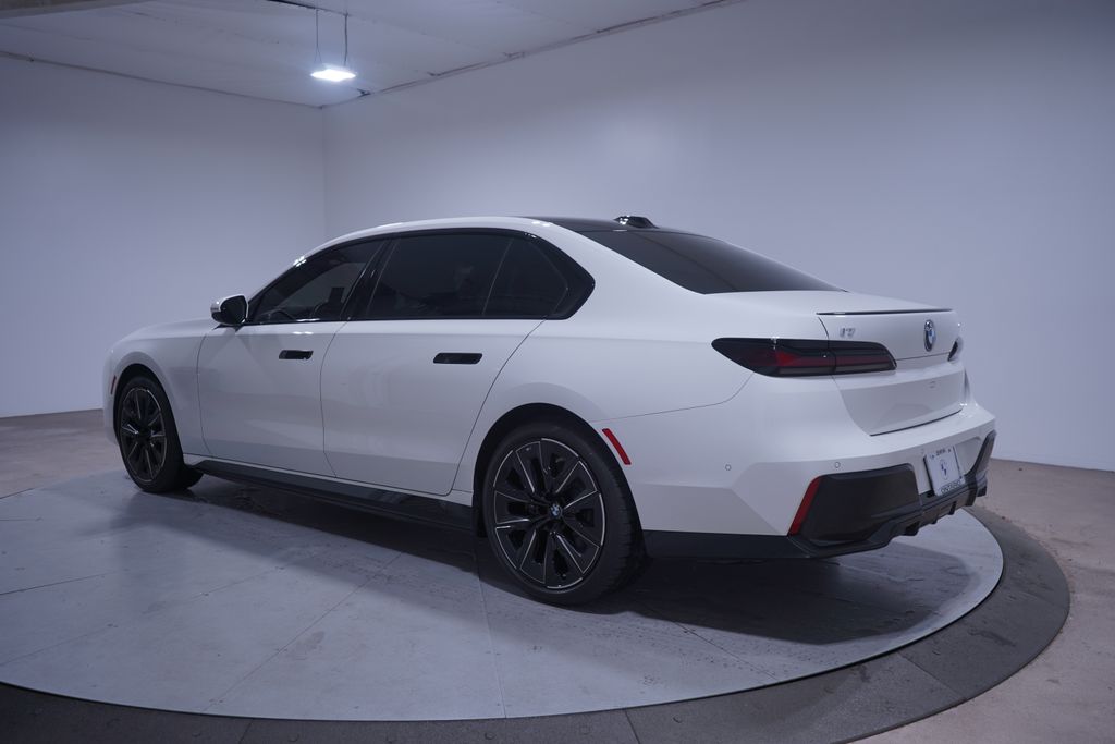 2024 BMW i7 eDrive50 3