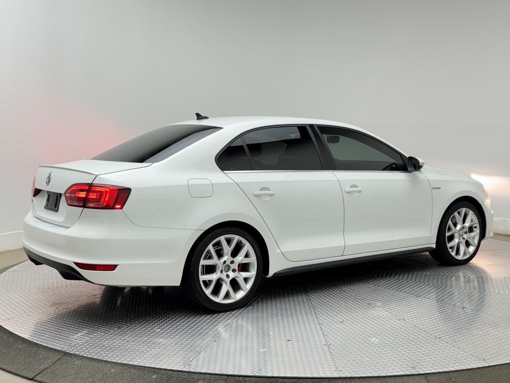 Thumbnail: 2014 Volkswagen Jetta - 11