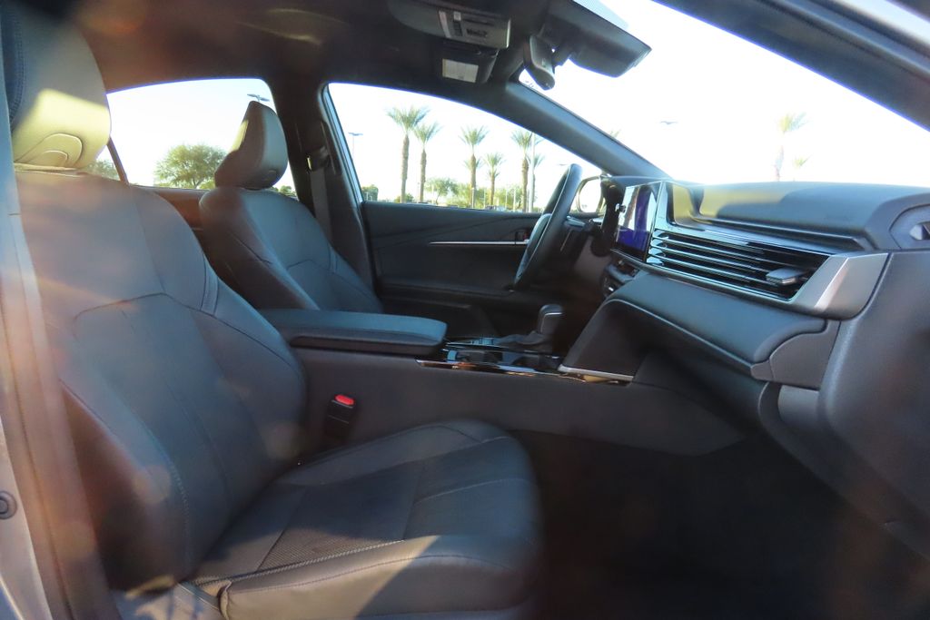 Thumbnail: 2025 Toyota Camry - 19