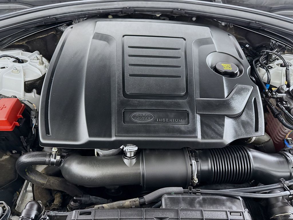 Thumbnail: 2019 Land Rover Range Rover Velar - 29