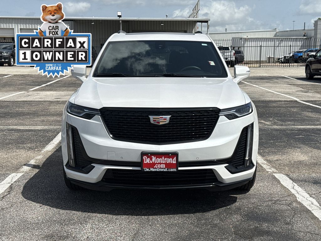 2024 Cadillac XT6 Luxury White at River Oaks CDJR