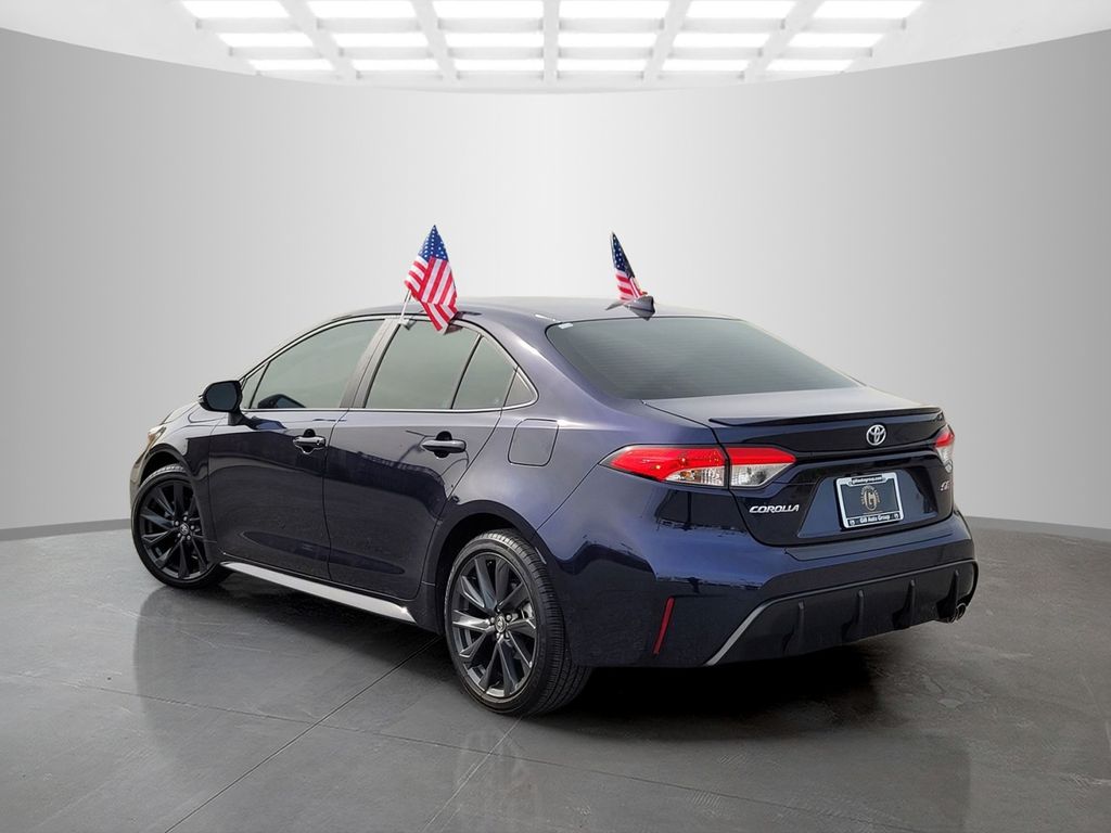 Used 2024  Toyota SE image 6