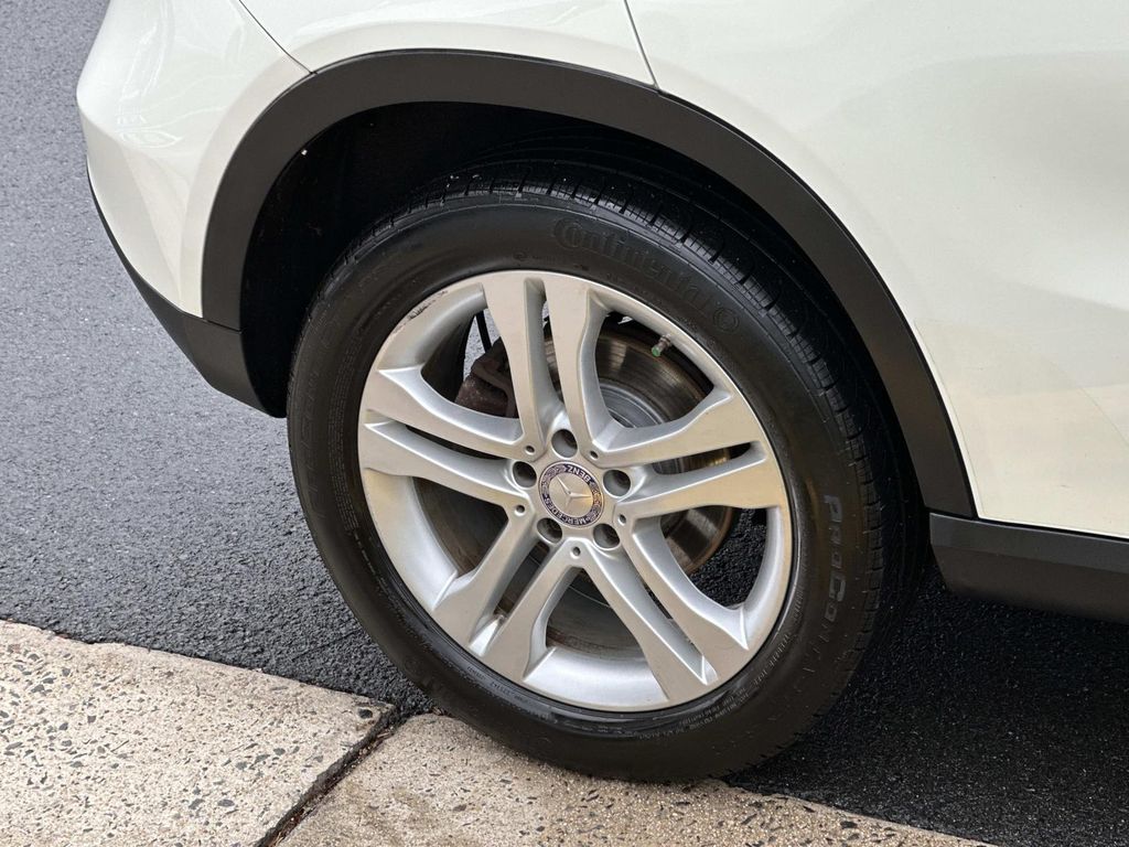 Thumbnail: 2017 Mercedes-Benz GLA - 17