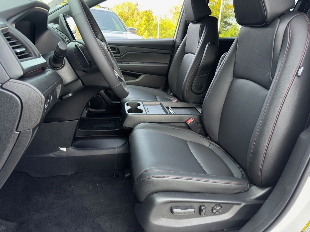 2026 Honda Odyssey Sport-L White at Community Honda