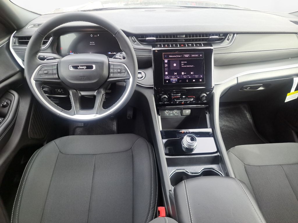 New Car 2025 Jeep Grand Cherokee  Laredo X For Sale Under $35,000 In Austin, Texas