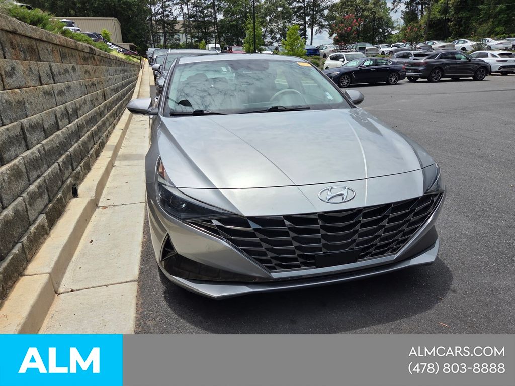 Used 2021 Silver Hyundai SEL image 12