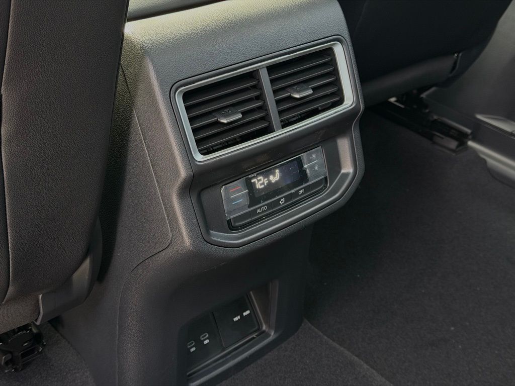 New 2026 Black Volkswagen 2.0T SE w/Technology image 28