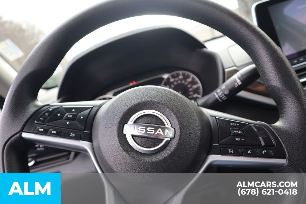 Used 2024 Black Nissan 2.5 SV image 28