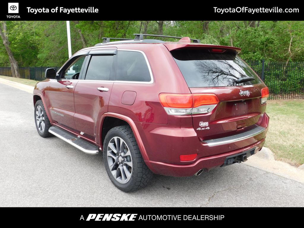 Thumbnail: 2017 Jeep Grand Cherokee - 3