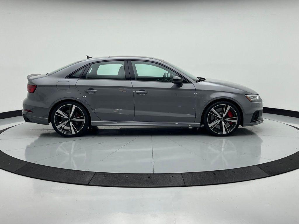 Thumbnail: 2020 Audi RS 3 - 9