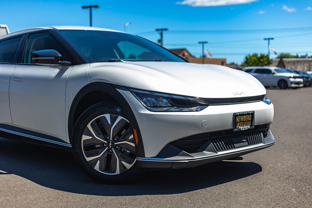 2024 Kia EV6 Light thumbnail 3