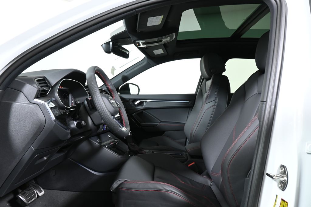 Thumbnail: 2025 Audi Q3 - 3