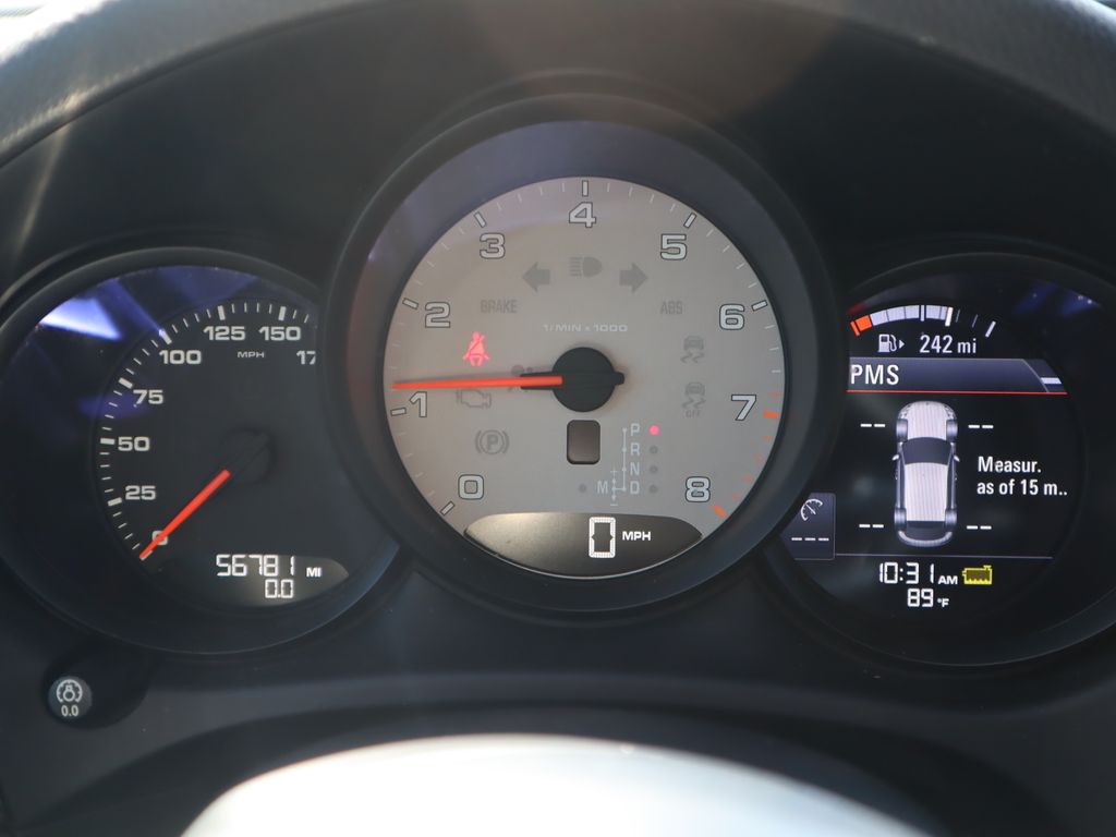 Thumbnail: 2015 Porsche Macan - 19