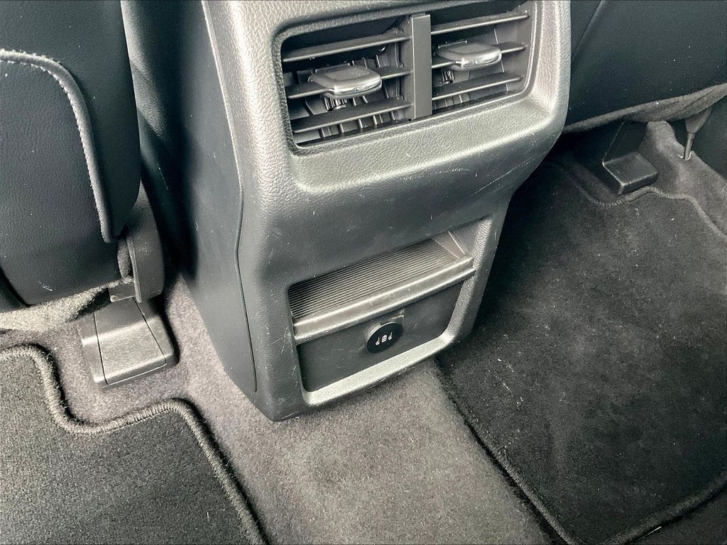 2023 Ford Edge — photo 25