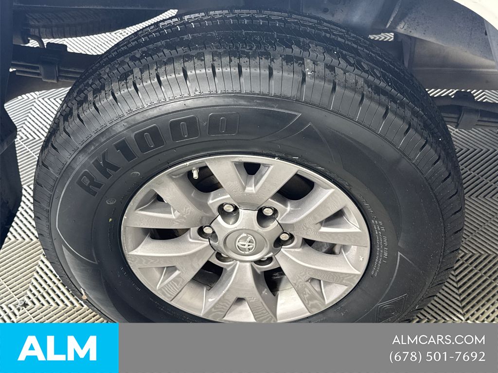 Used 2019 White Toyota SR5 image 20