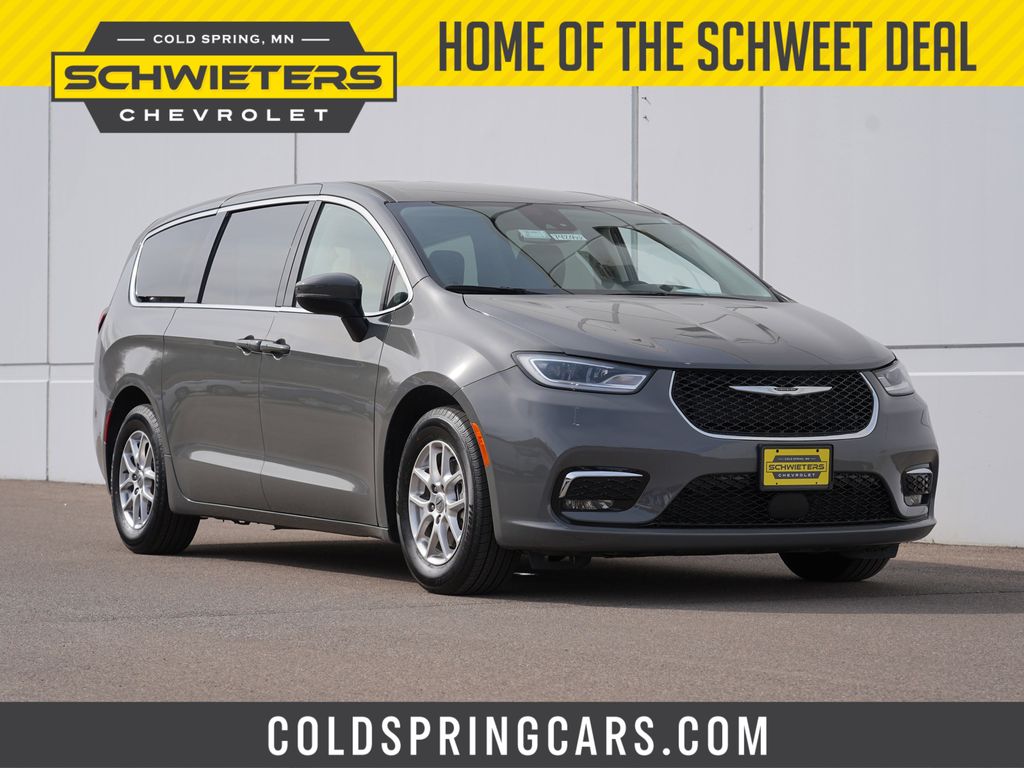 2023 Chrysler Pacifica Touring L FWD