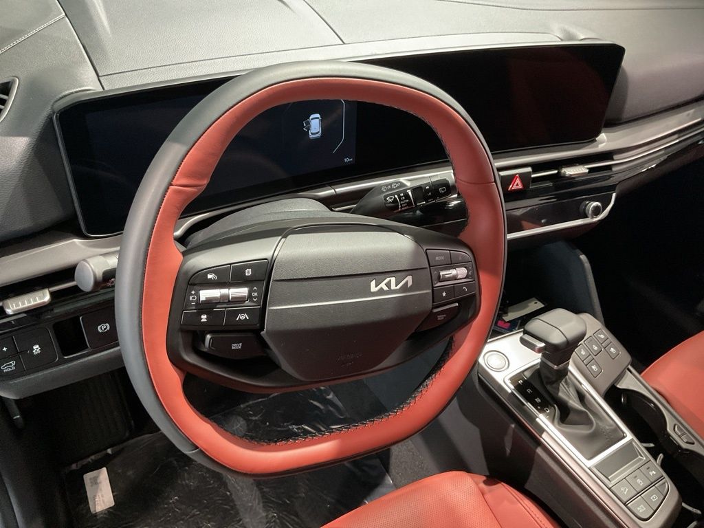 New 2026 White Kia SX-Prestige image 13