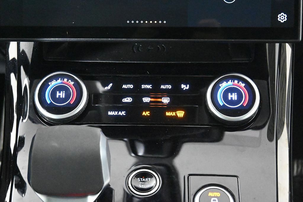 Thumbnail: 2023 Land Rover Range Rover Sport - 23