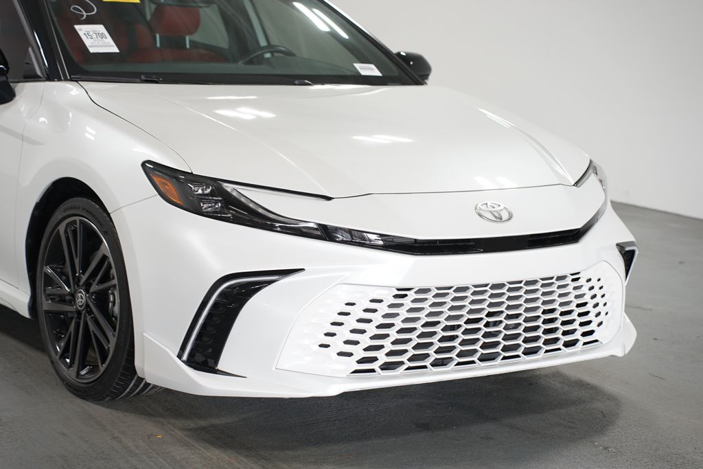 Thumbnail: 2025 Toyota Camry - 4