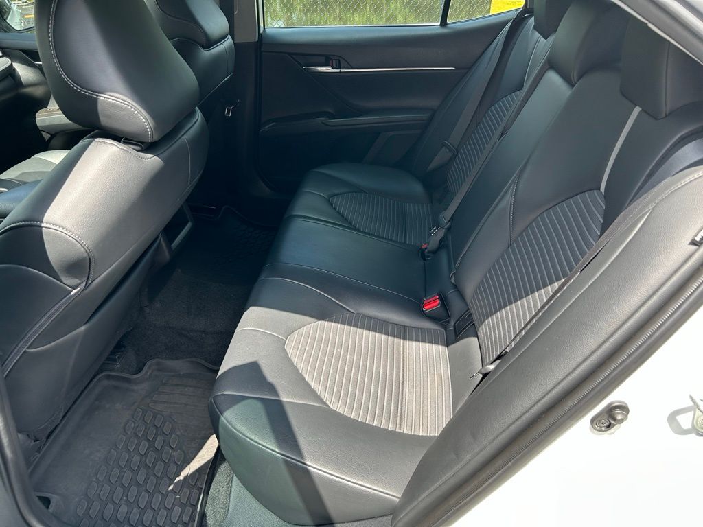 2022 Toyota Camry SE 13