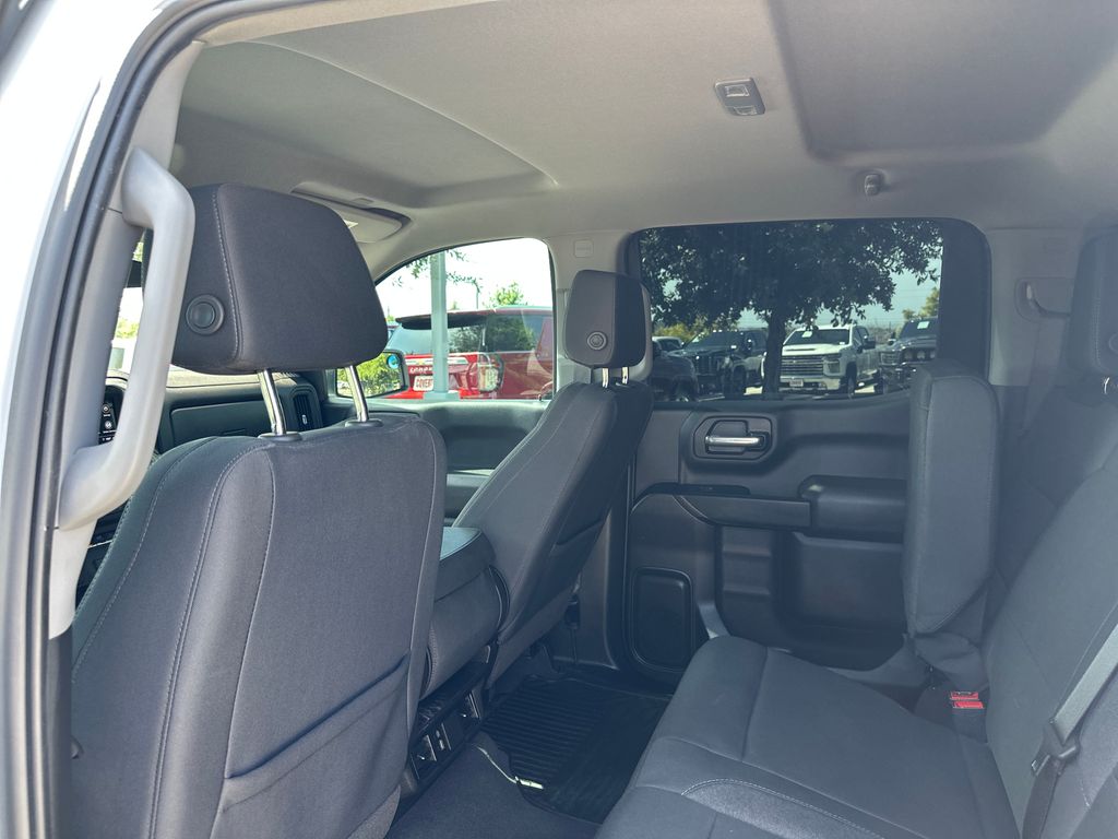 Used 2024 White Chevrolet Custom image 38