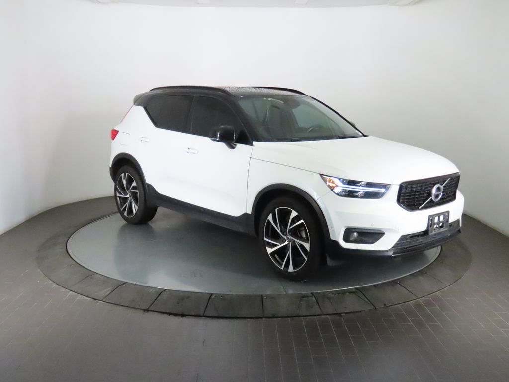 Thumbnail: 2019 Volvo XC40 - 9