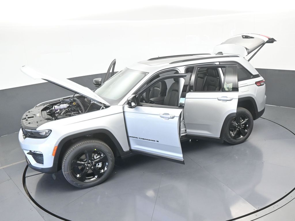 New 2025 Silver Zynith Jeep Limited image 60