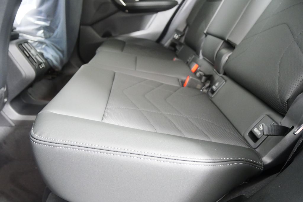 Thumbnail: 2026 BMW X1 - 15