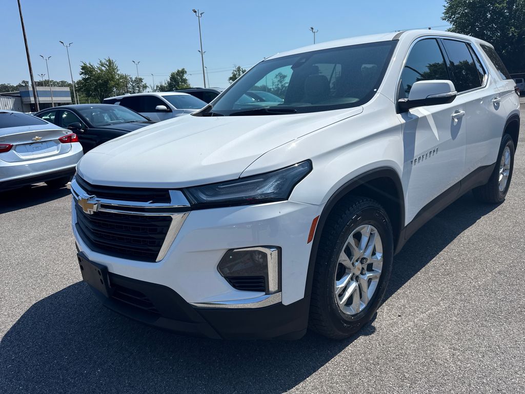 Summit White 2023 Chevrolet Traverse LS FWD SUV / Crossover Front-Wheel Drive 9-Speed Automatic