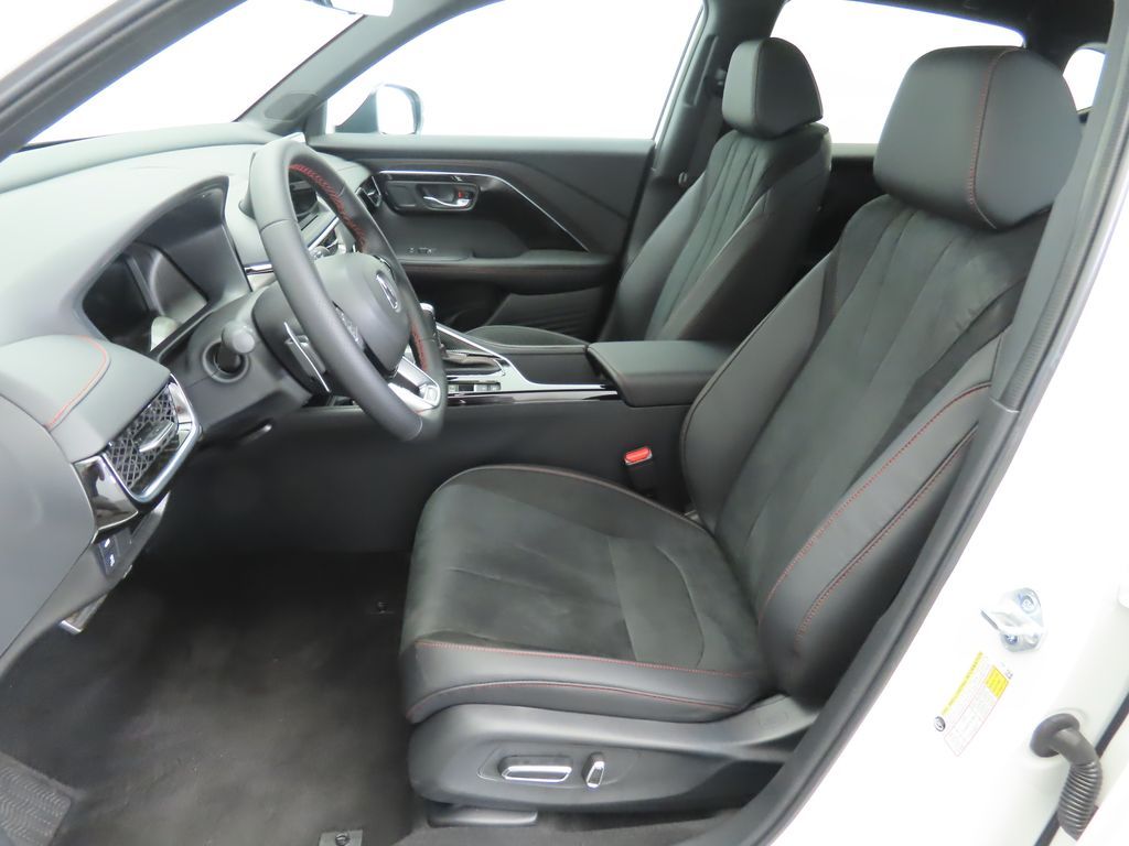 Thumbnail: 2025 Acura ADX - 19