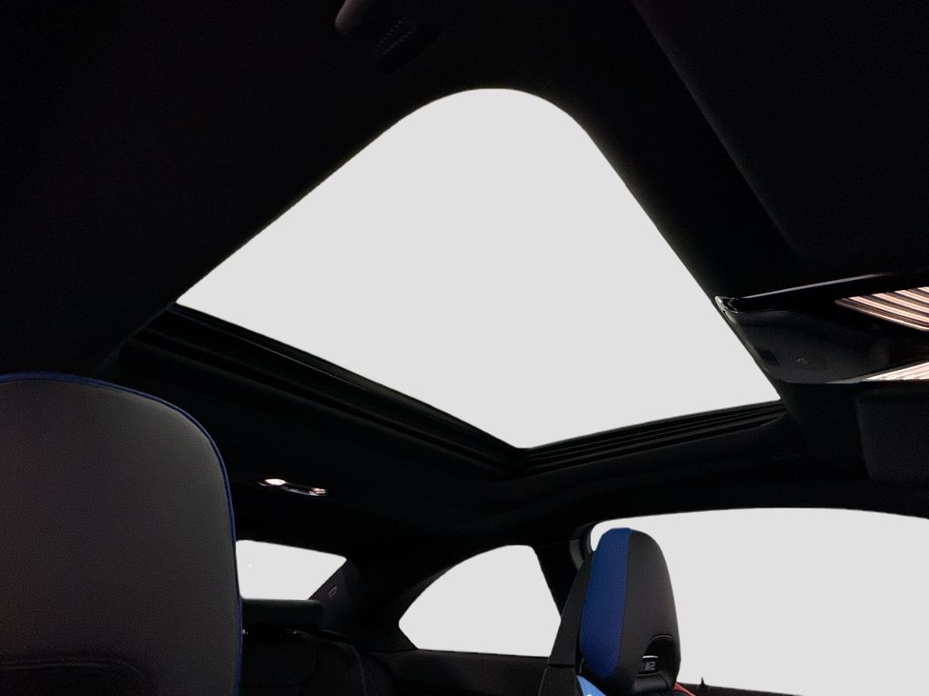 Thumbnail: 2025 BMW M2 - 17