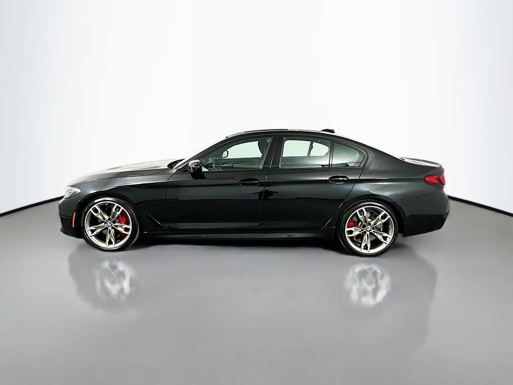 2022 BMW 5 Series M550i xDrive 8