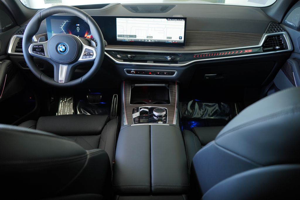 Thumbnail: 2026 BMW X5 - 15