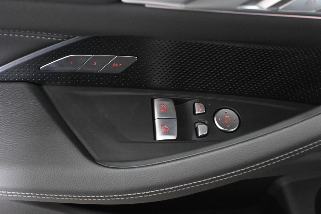 Thumbnail: 2027 BMW 4 Series - 25