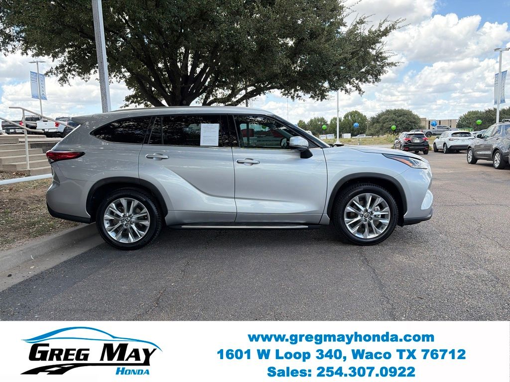 2022 Toyota Highlander Hybrid Limited - 8