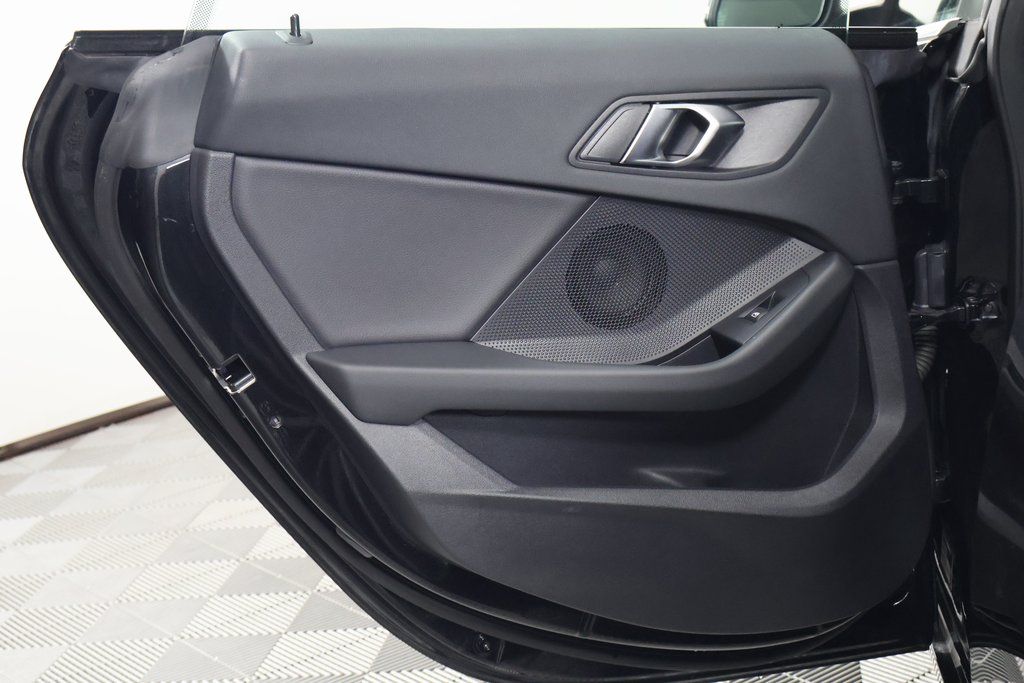 Thumbnail: 2024 BMW 2 Series - 13