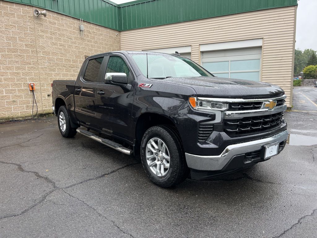 Thumbnail: 2022 Chevrolet Silverado 1500 - 3