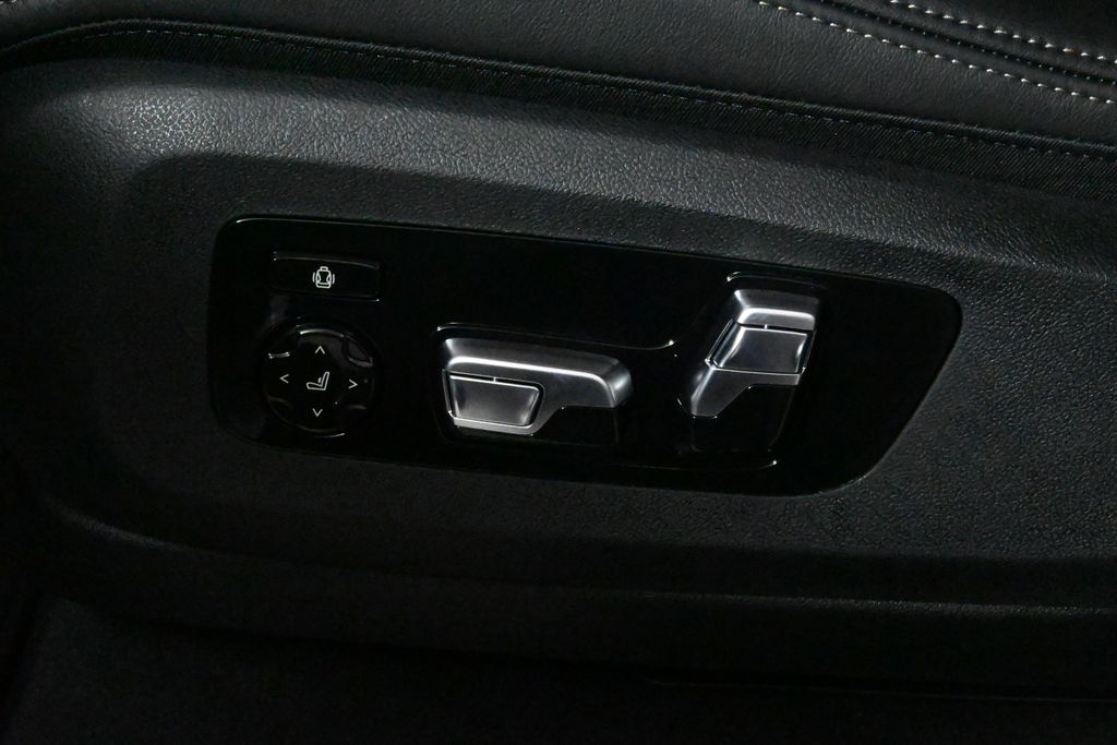 Thumbnail: 2026 BMW X5 - 28