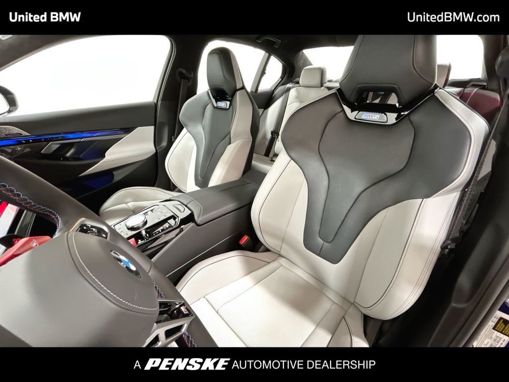 Thumbnail: 2026 BMW M5 - 13