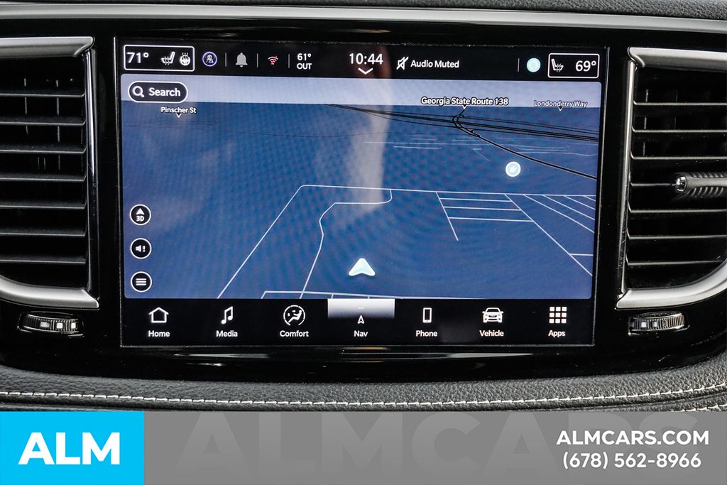Used 2024 White Chrysler Select image 36