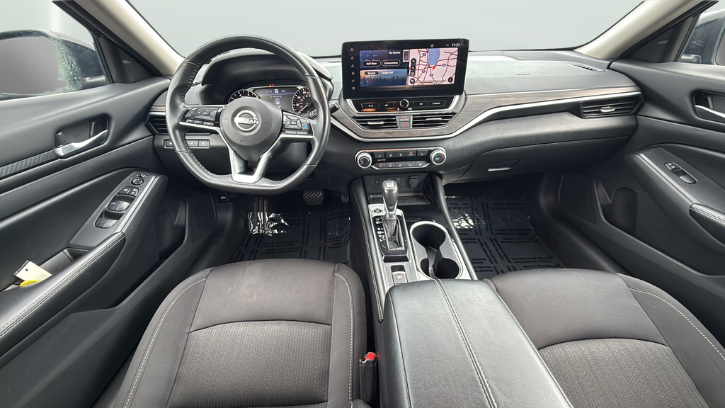 Used 2024 Nissan Altima Sedan